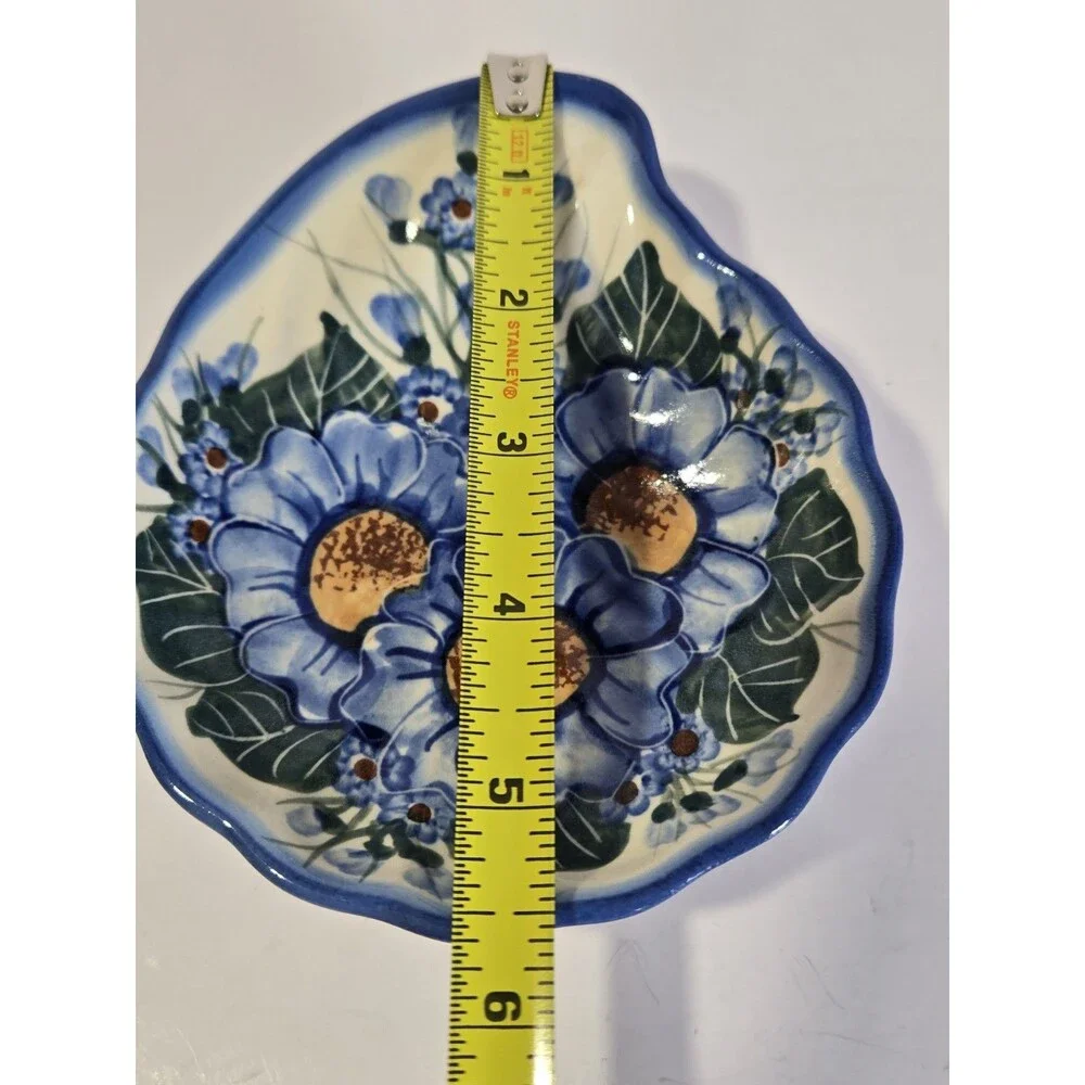Polish Pottery Boleslawiec UNIKAT Hand Painted Blue Floral Scalloped Bowl 5.5